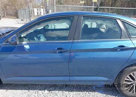 2021 Volkswagen Jetta 1.4T R-Line/1.4T S/1.4T Se z USA, uszkodzony, nr VIN 3VWC57BU7MM065564